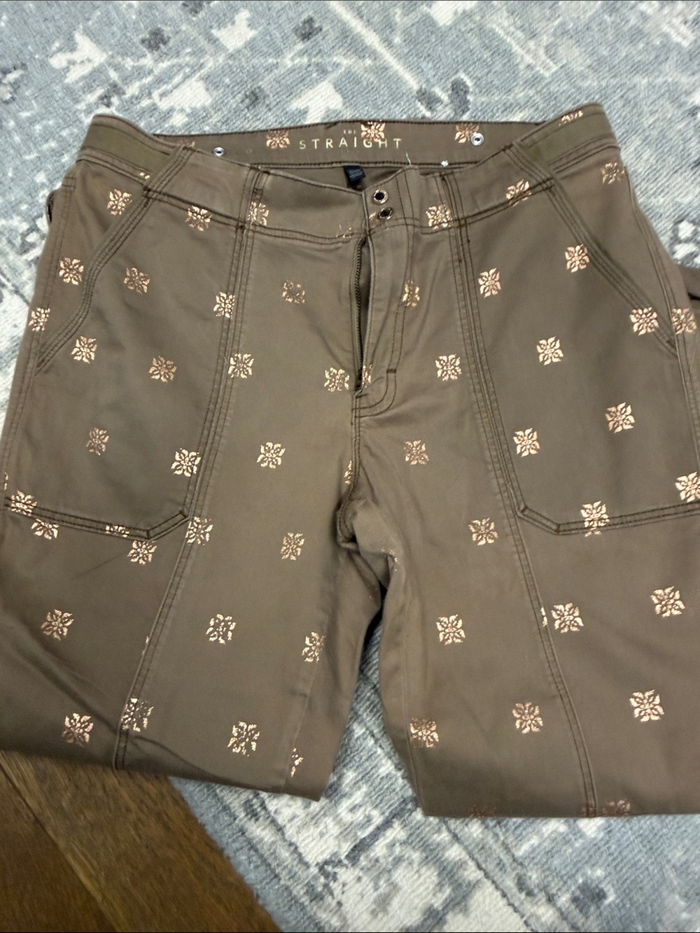 White House Black Market Brown Cargo Pants with Light Floral Motif - Picture 6 of 10